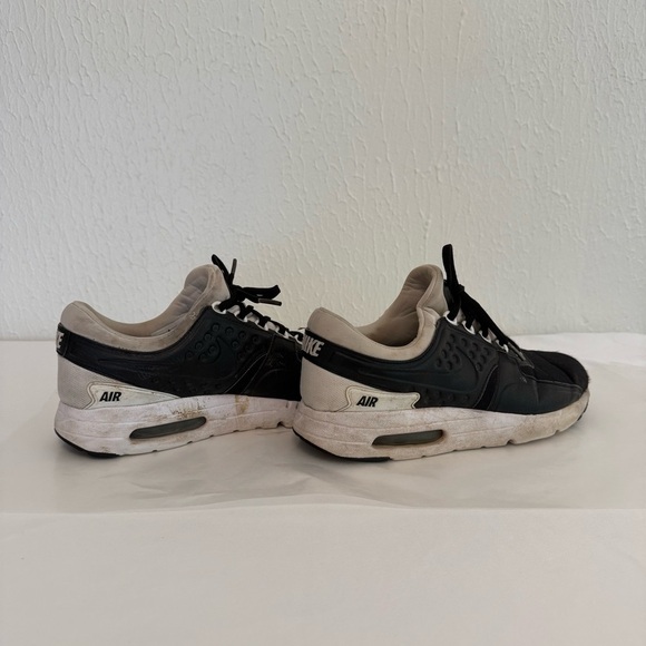 Nike Air Max Zero Black and White Sneakers with Modern Air Max Design - Picture 5 of 7